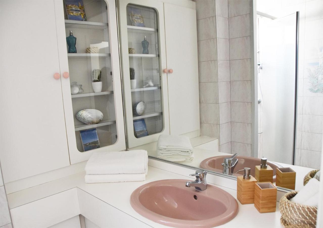 T3 Spacieux Et Lumineux A 5Min Du Port De Sanary - Fleur De Mai Apartment 외부 사진